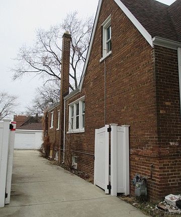 2nd image of 14222 S Edbrooke Ave