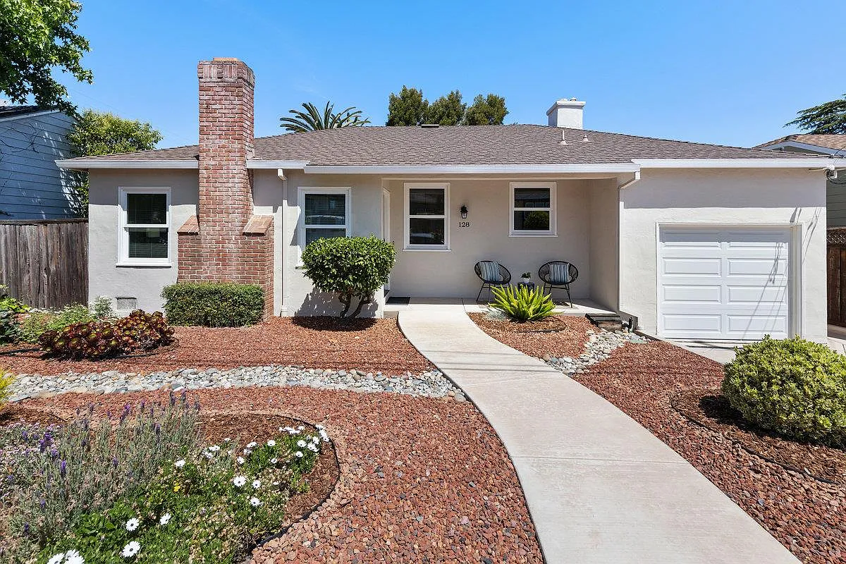 128 Darcy Ave photo 1