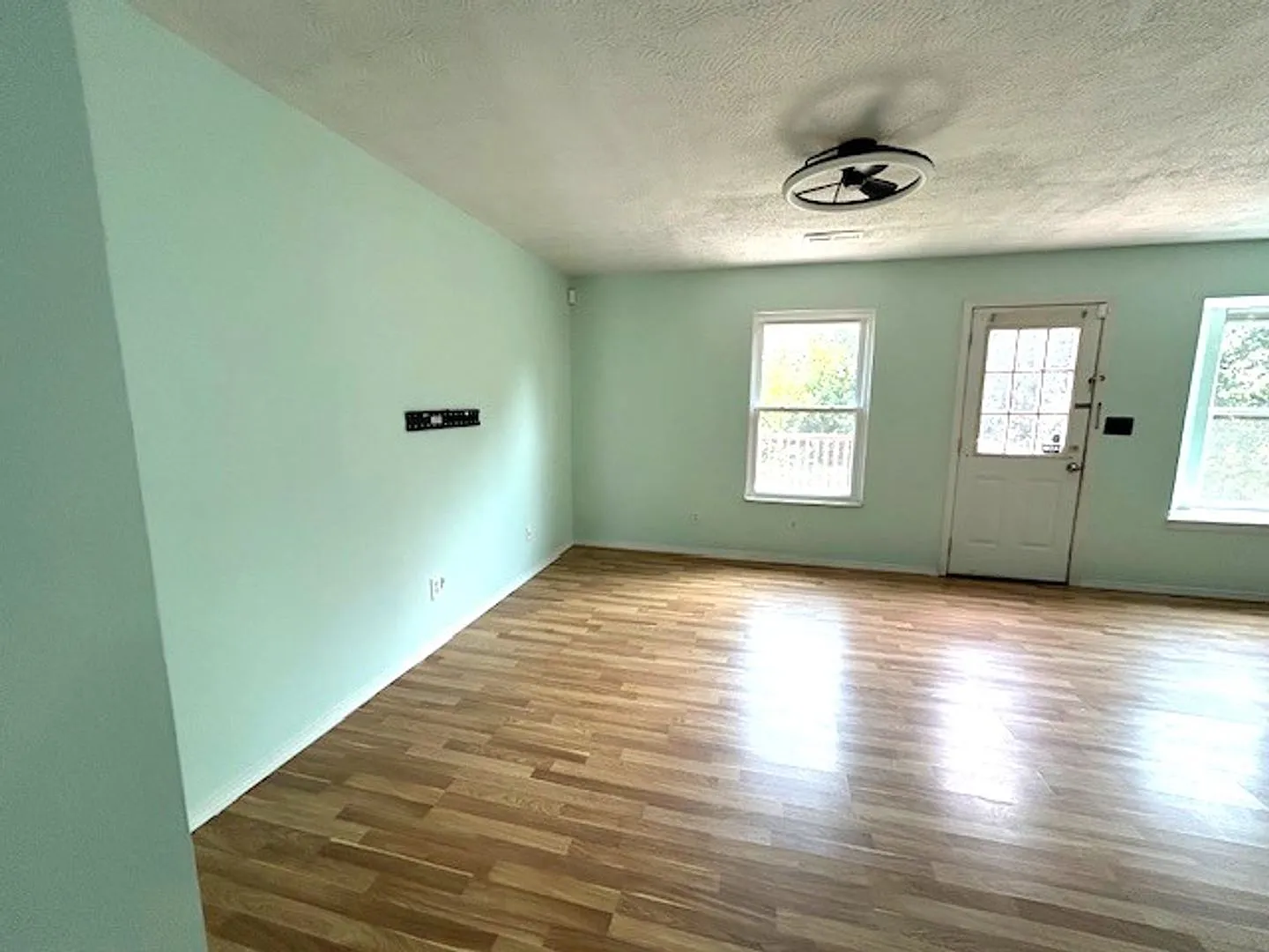 Nice 2 bedroom 2 bath home — Photo 3