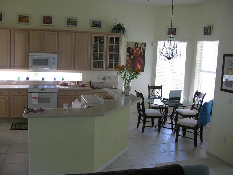 801 Island Club Sq — Photo 3