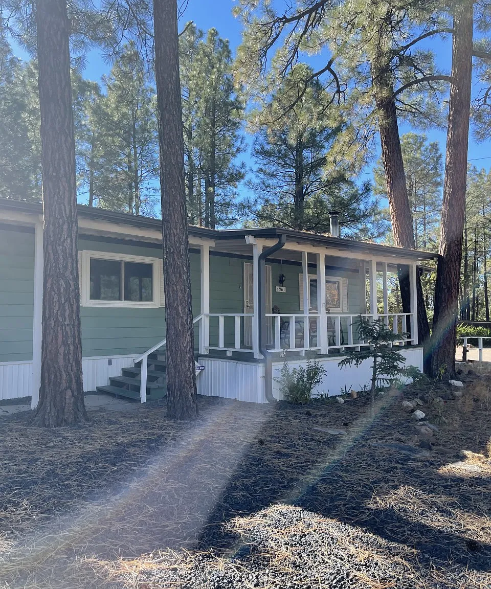 2 bed, 1056 sqft, $1,600 — Photo 1