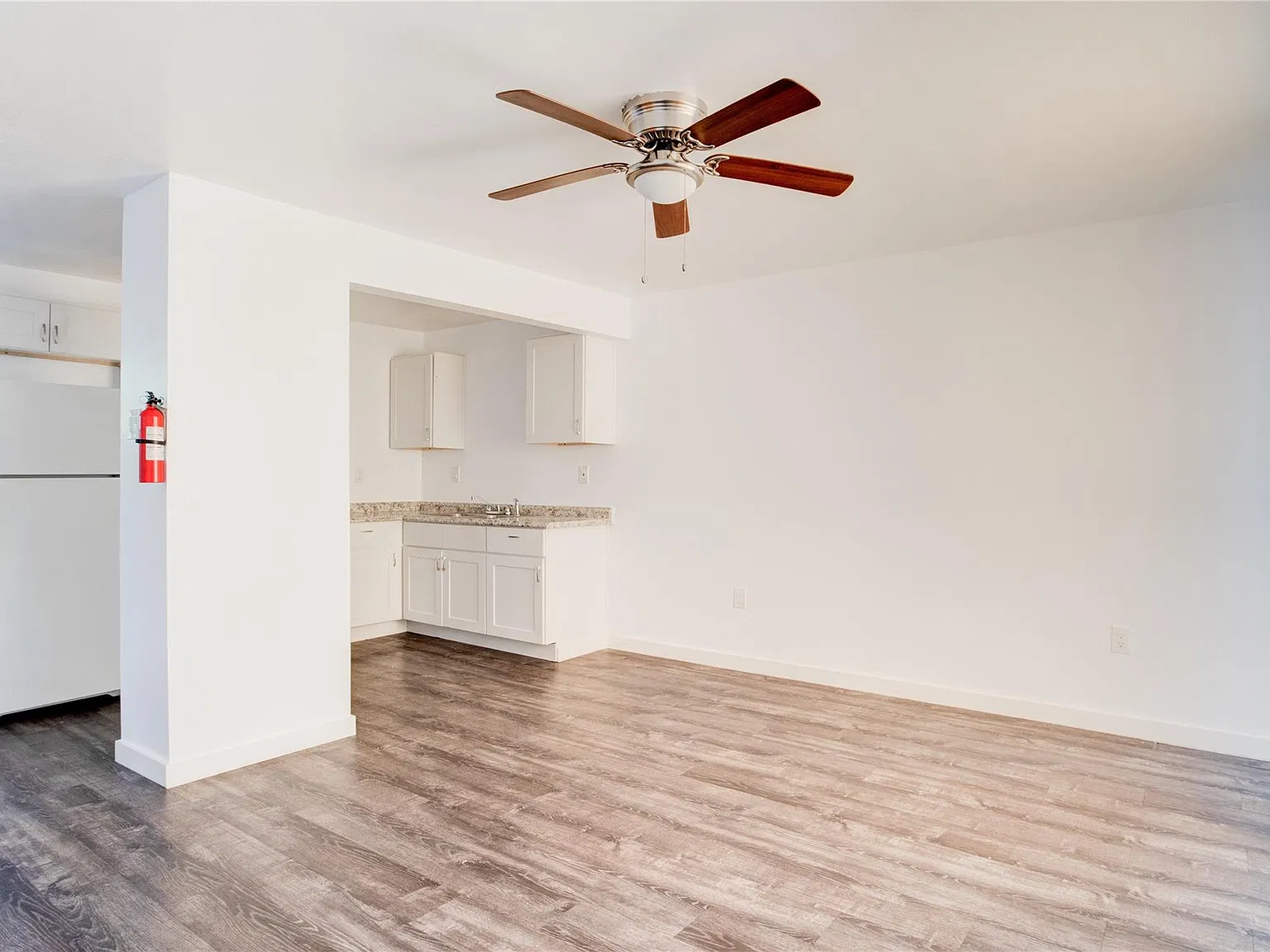 7823 Detroit St — Photo 2