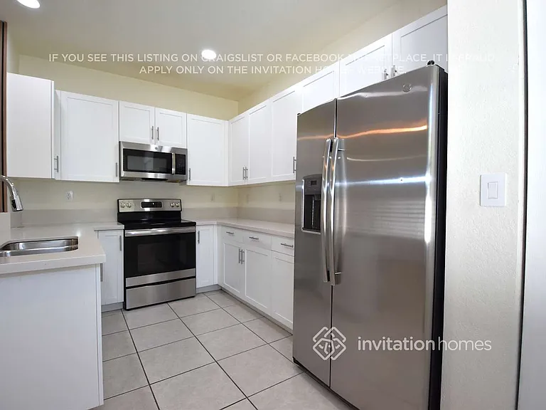 3422 W 106th Ter — Photo 8