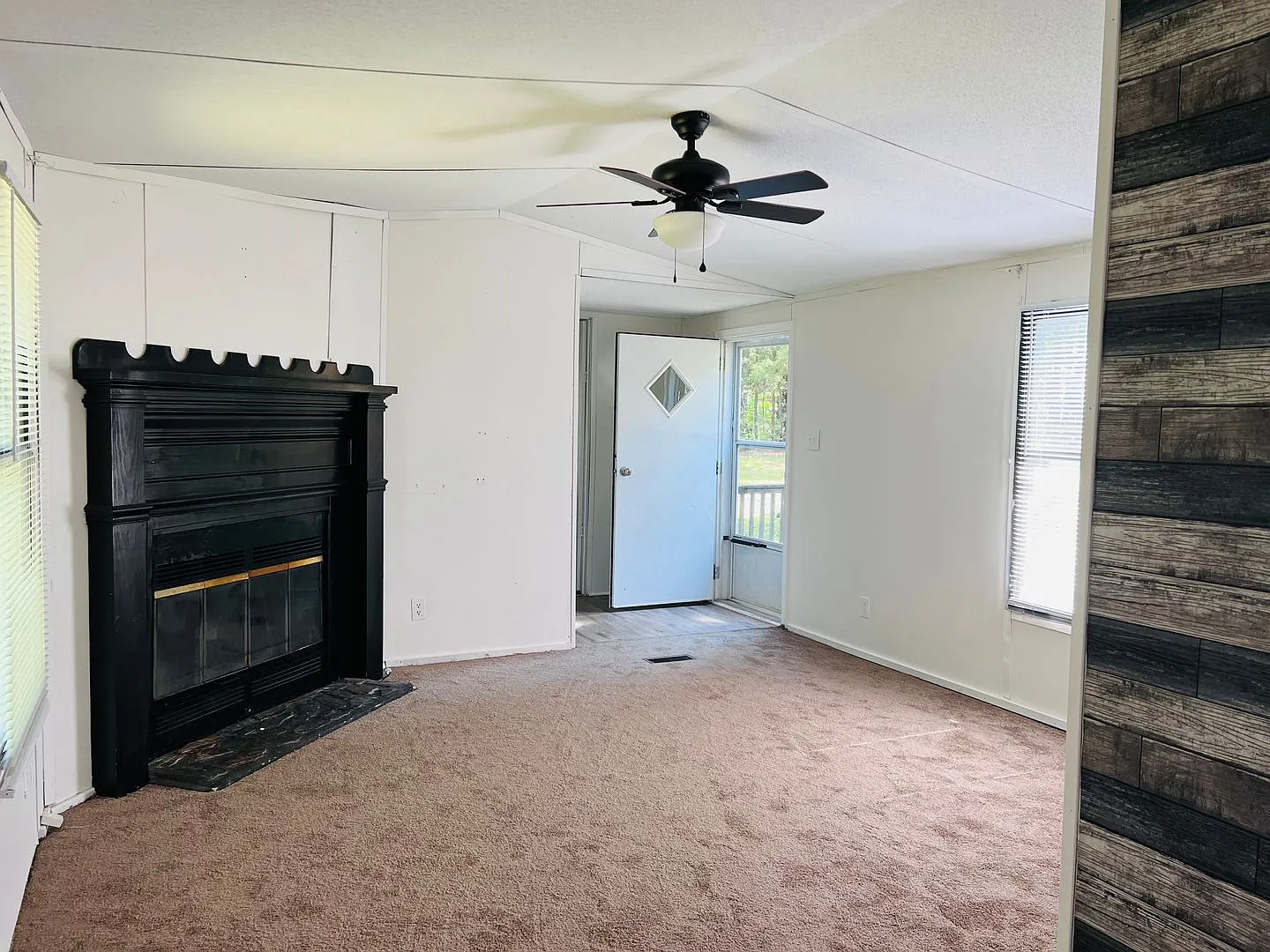 Mobile Home For Rent in Franklinton, NC — Photo 2