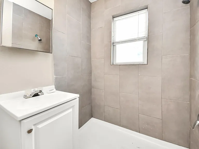 3914 Hoffman St #C — Photo 19
