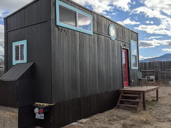 204 Espinoza Rd #B, Ranchos De Taos, NM 87557