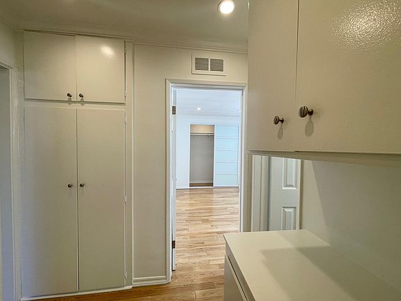 5th image of 8219 Norton Ave APT 10