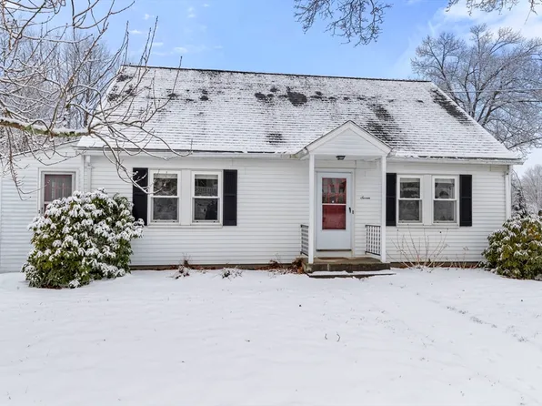 7 Woodrow St, Hudson, MA 01749