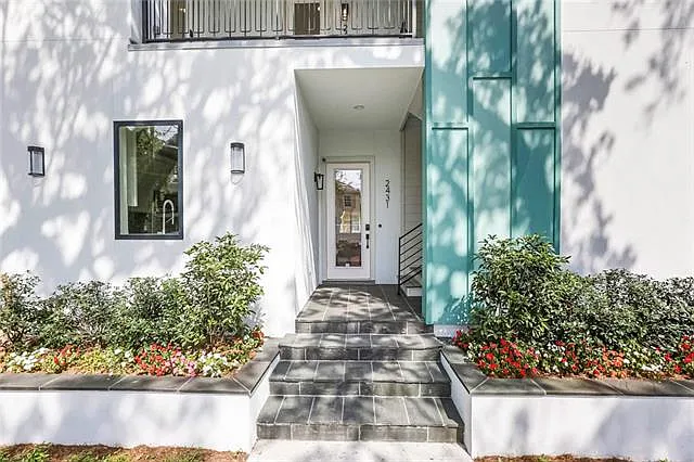 2431 State St — Photo 1
