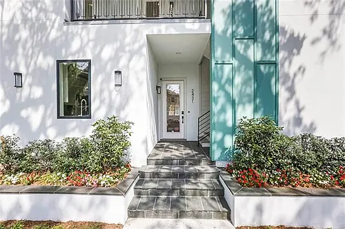 2431 State St Photo 1