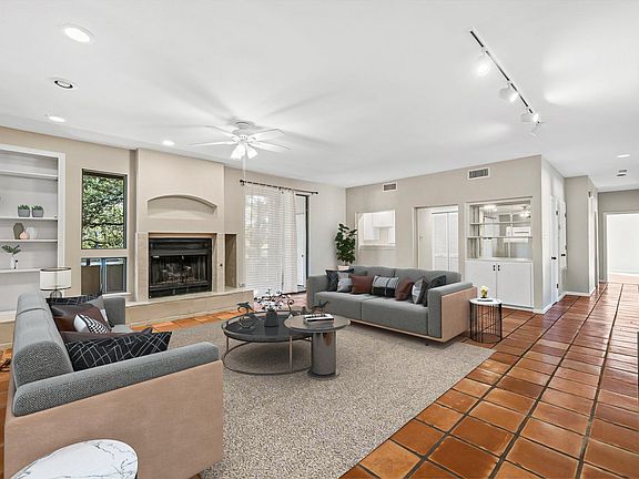 3rd image of 1729 Spyglass Dr #113