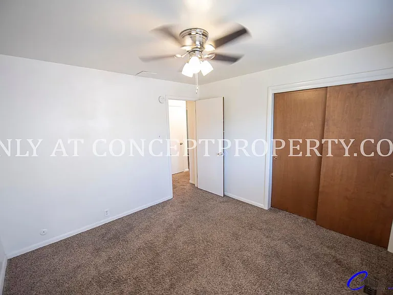 425 E 3rd Ave — Photo 34
