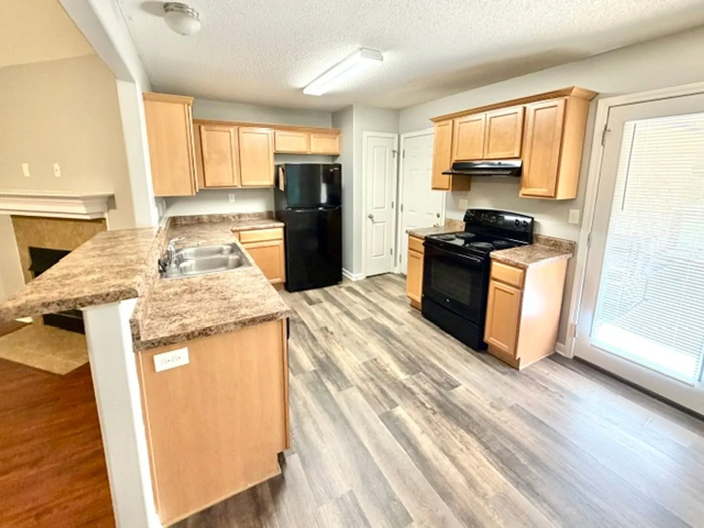 CraytonRidgeDr1039 — Photo 3