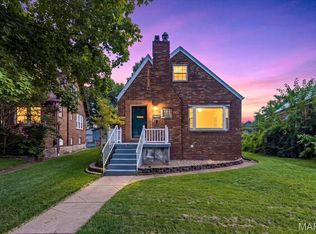 6421 Lindenwood Pl, Saint Louis, MO 63109