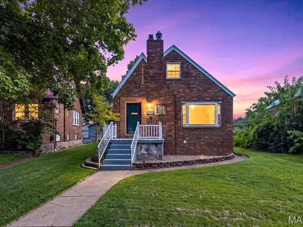6421 Lindenwood Pl, Saint Louis, MO 63109