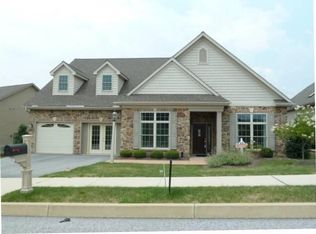 20 Azalea Dr, Windsor, PA 17366