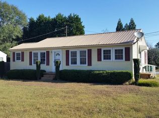 922 Fairview Ave, Hartwell, GA 30643