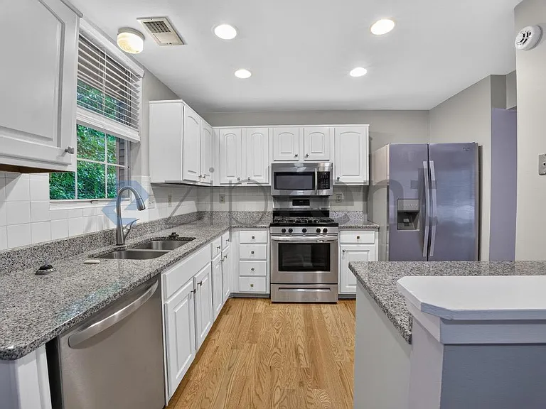 1201 Wedgewood Ct — Photo 12