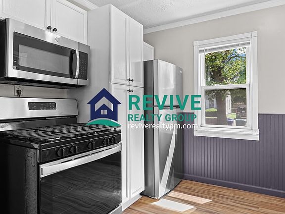 5th image of 1774 College Ave