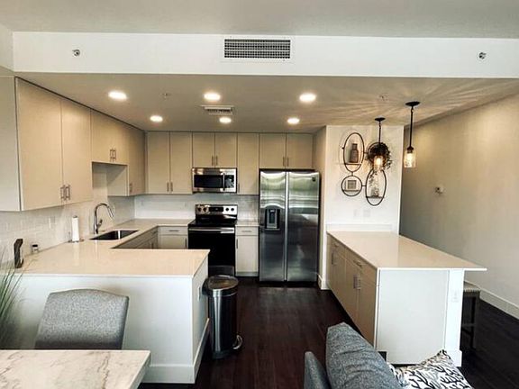 3rd image of 1709 Tamiami Trl Unit 205
