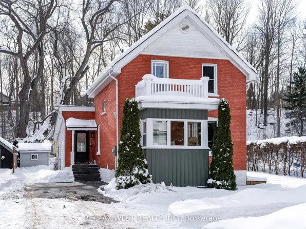 25 Edwin St W, Meaford, ON N4L 1E4