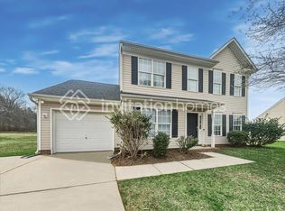 3305 Kilbridge Woods Ct, Charlotte, NC 28262