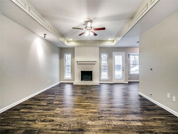 4th image of 4214 Pleasant Oaks Ct