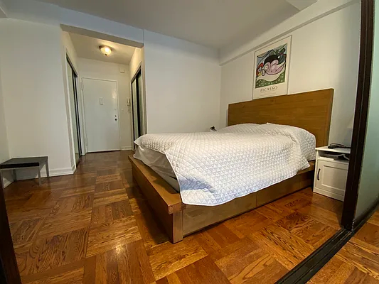 Rented by ONE Manhattan Real Estate | media 9