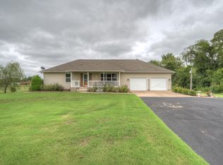 12595 Jute Rd, Neosho, MO 64850