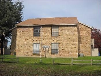 5th image of 314 E Denton Dr