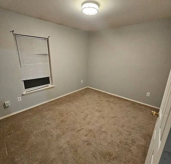 6414 Macquarie Dr — Photo 7