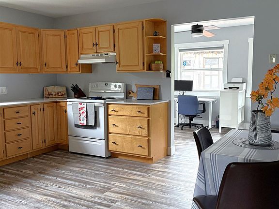 4th image of 2865 W Big Intervale Rd