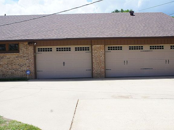 Oversized three car garage 