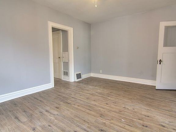 3rd image of 3812A Dunnica Ave