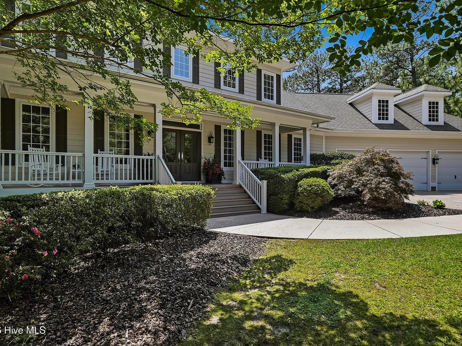 4 bed, 3.5 bath, 3913 sqft, $5,250 — Photo 3