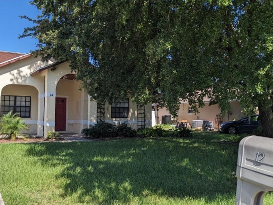 1st image of 12 Watermill Pl