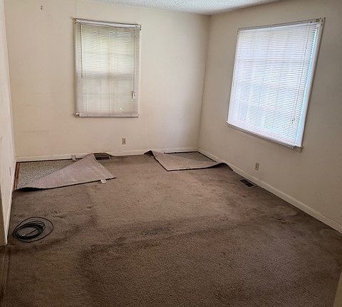 5th image of 704 Glenview Dr