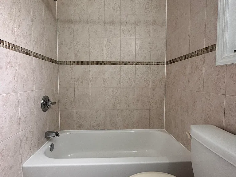 215 Delaware Ave — Photo 9