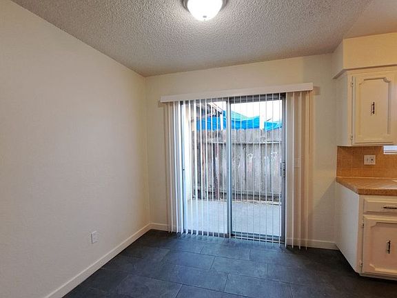 3rd image of 1022 W Clinton Ave Unit 104