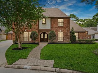 6711 Walton Heath Dr, Houston, TX 77069