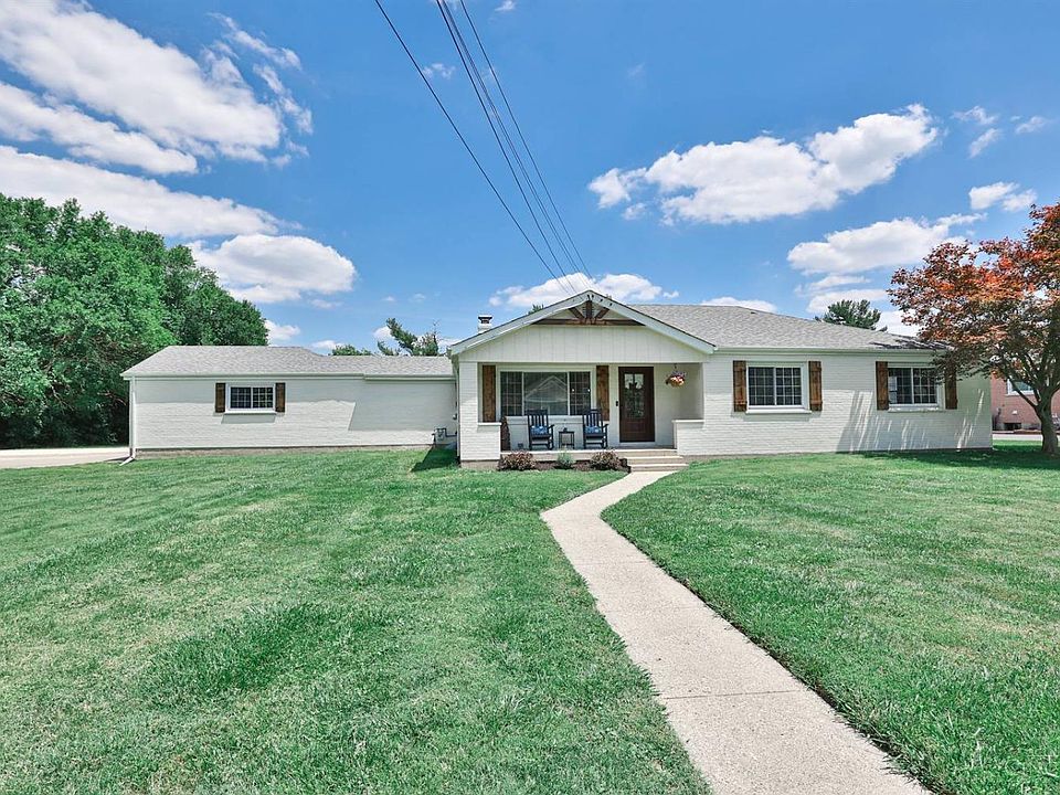 1st image of 302 Lela Dr