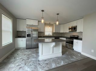 170 Old Amherst Rd, Sunderland, MA 01375