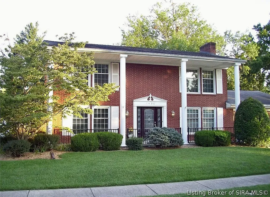 4 bed, 2.5 bath, 2553 sqft, $3,000 — Photo 2