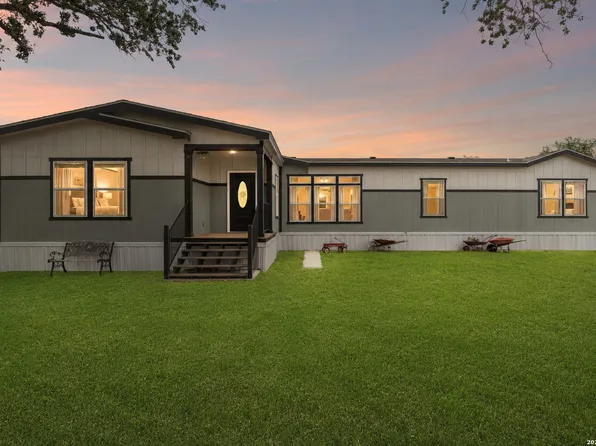 1169 Old Adams Ln, Pleasanton, TX 78064