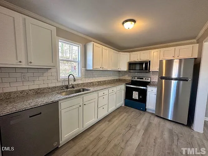 2 bed, 1.0 bath, 730 sqft, $1,450 — Photo 3