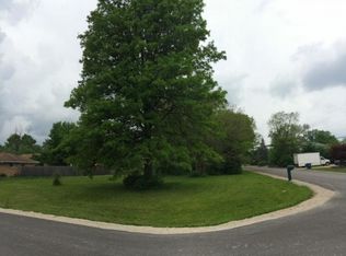 550 N 6th Ave, Addison, IL 60101