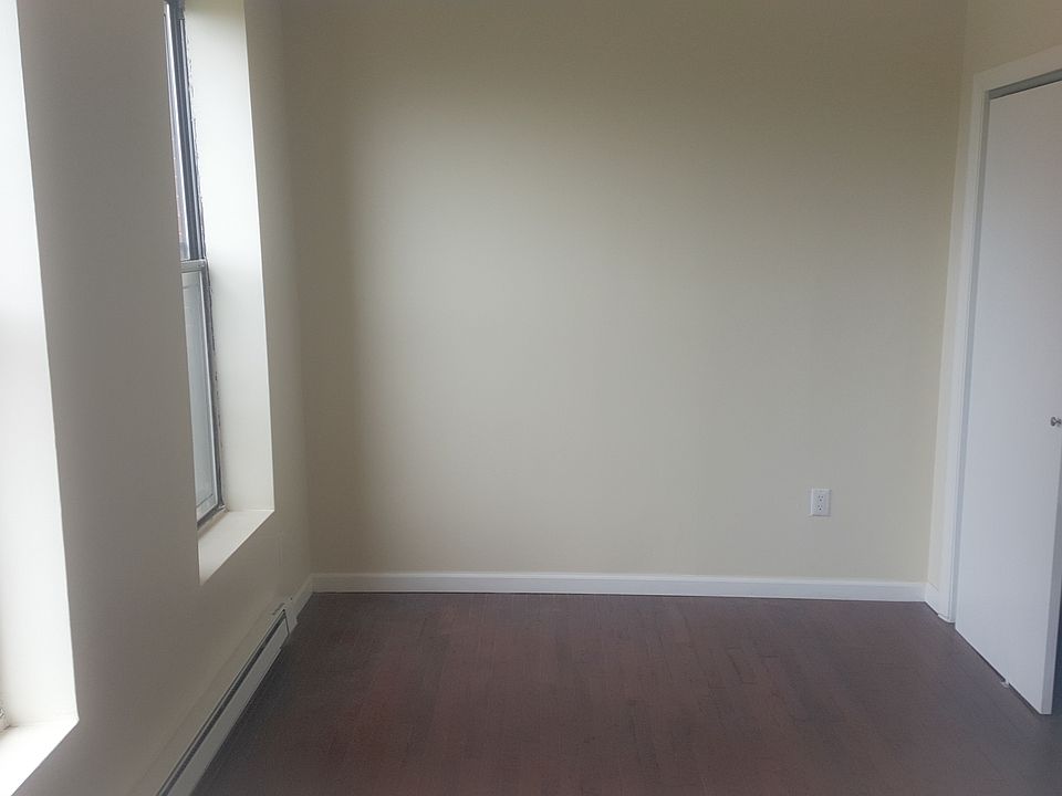 2nd image of 193 Newark Ave APT 3