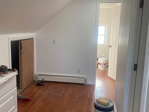 4th image of 10415 108th St #1