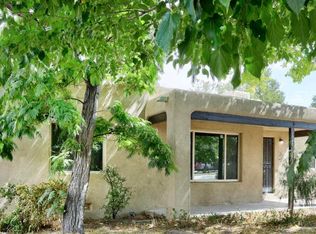 1040 Quincy St SE, Albuquerque, NM 87108