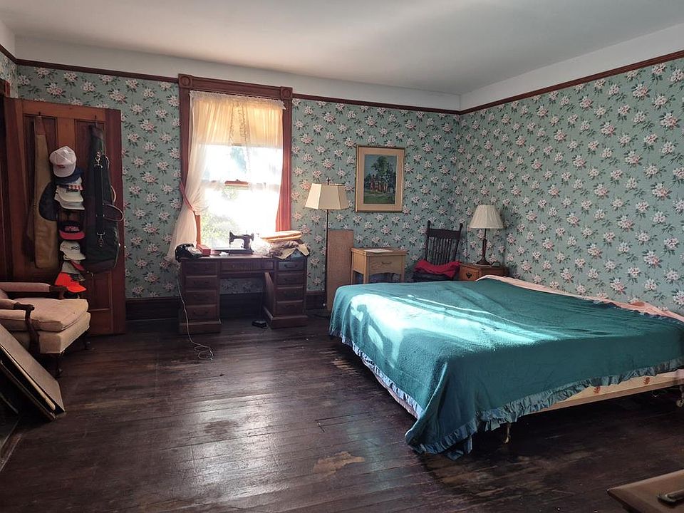 40th image of 117 Reid St